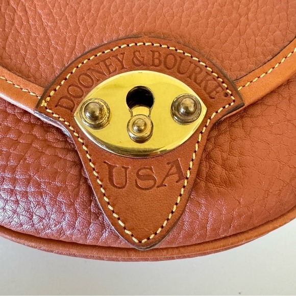 Dooney & Bourke Vintage Rare Tan Cavalry Small Crossbody Bag - Picture 8 of 12